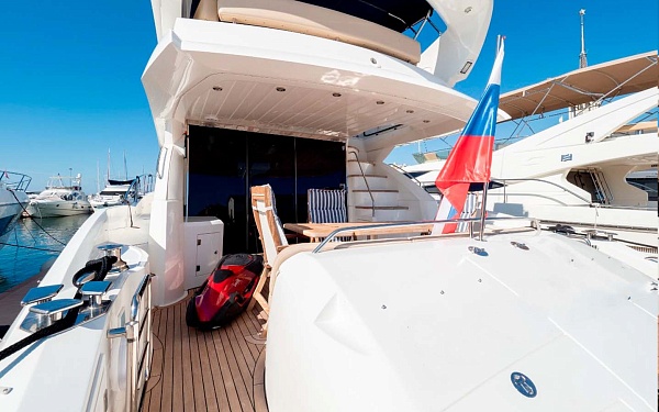 Аренда моторной яхты Sunseeker 66 Manhattan в Сочи